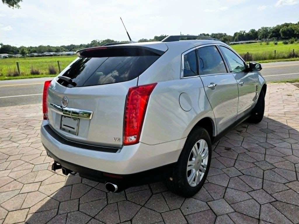 2011 Cadillac SRX Image 2