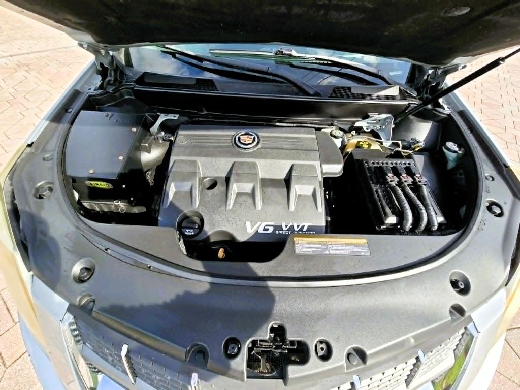 2011 Cadillac SRX Image 8