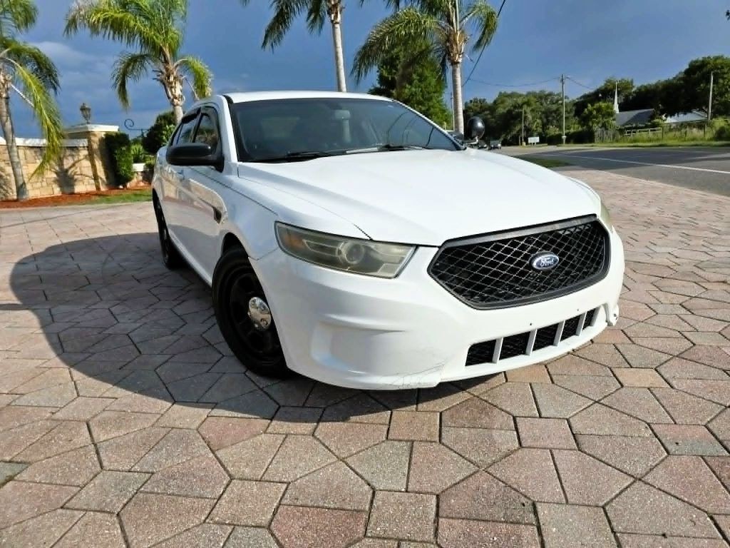 2015 Ford Taurus Image 2