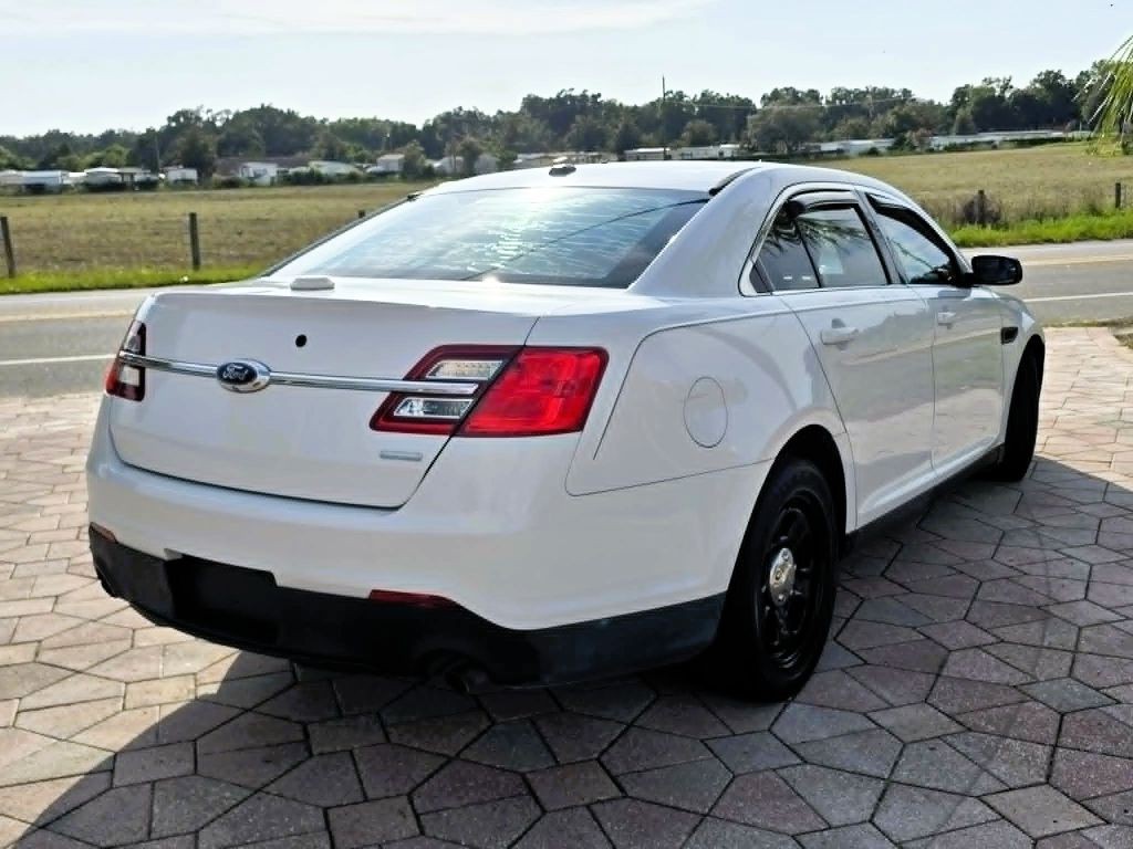 2015 Ford Taurus Image 4