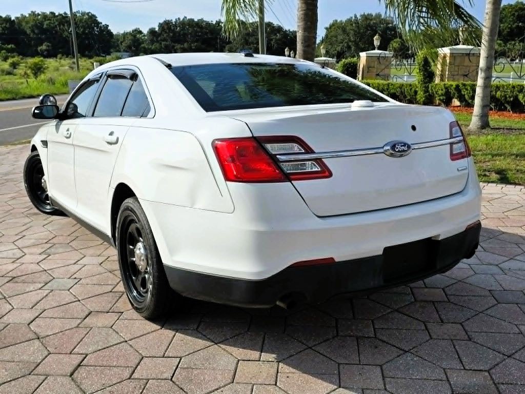 2015 Ford Taurus Image 5