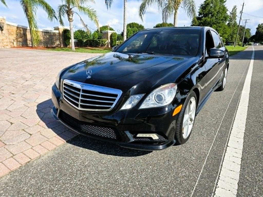2011 Mercedes-Benz E-Class Image 2