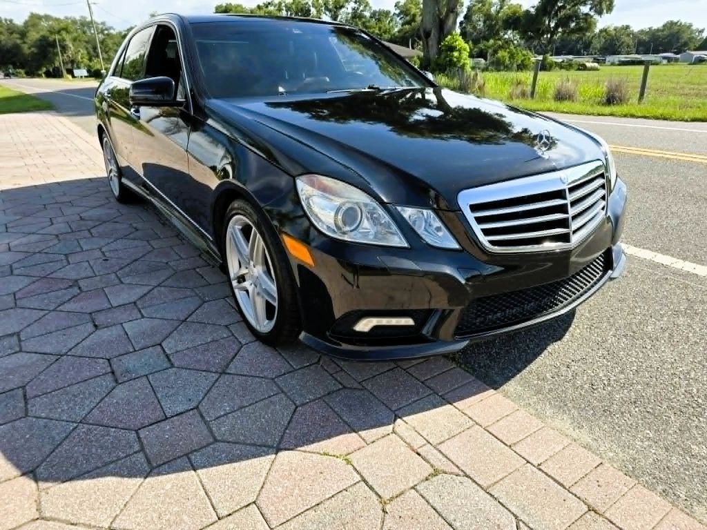 2011 Mercedes-Benz E-Class Image 6