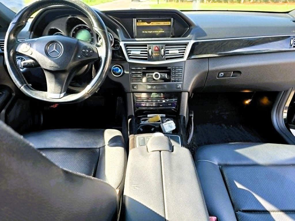 2011 Mercedes-Benz E-Class Image 8