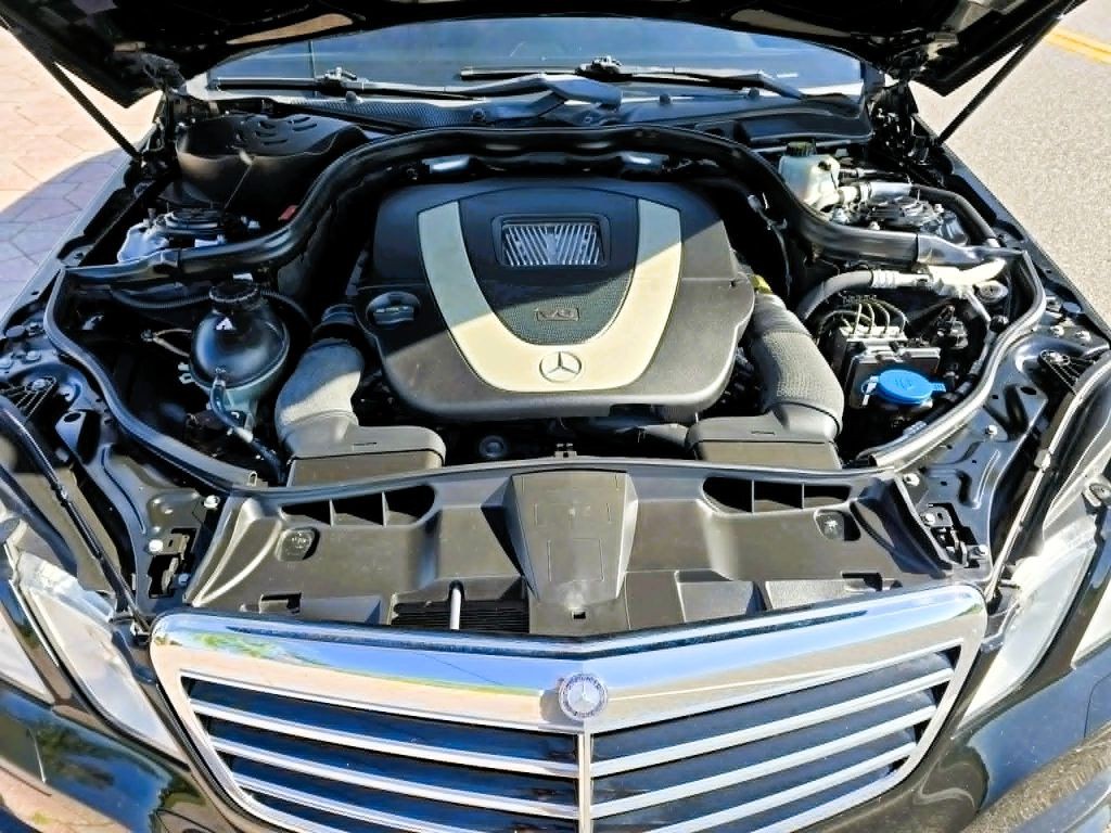 2011 Mercedes-Benz E-Class Image 10