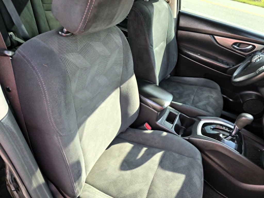 2016 Nissan Rogue Image 9