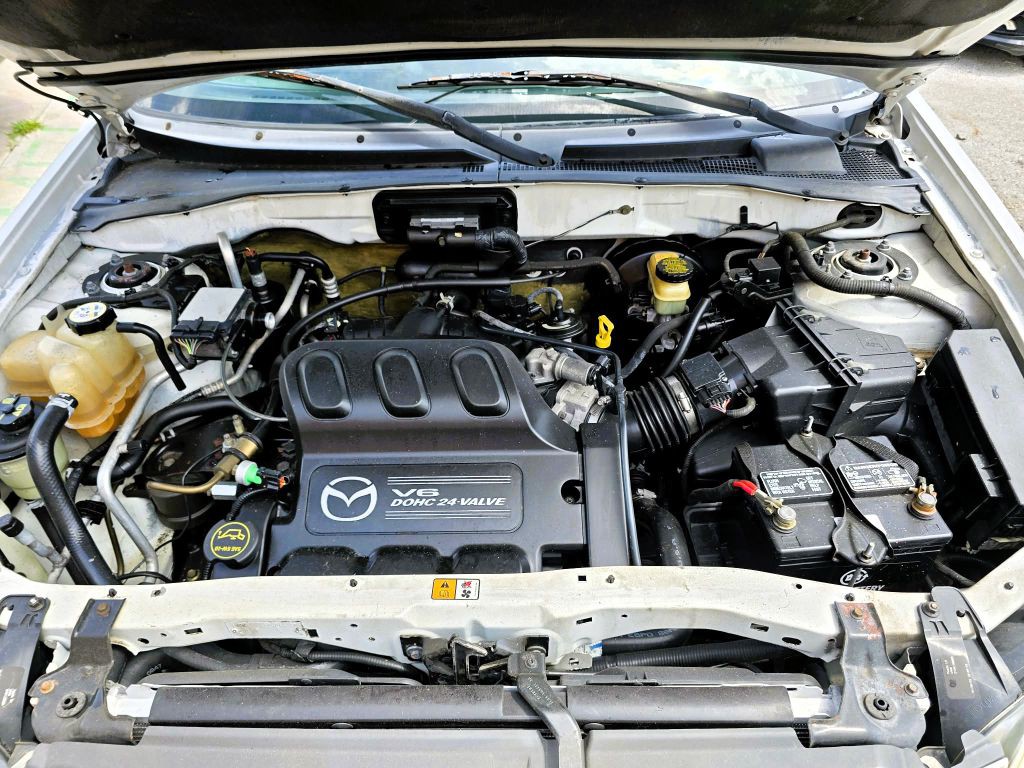 2003 Mazda Tribute Image 12