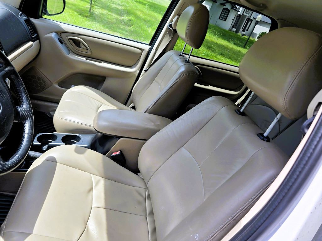 2003 Mazda Tribute Image 13