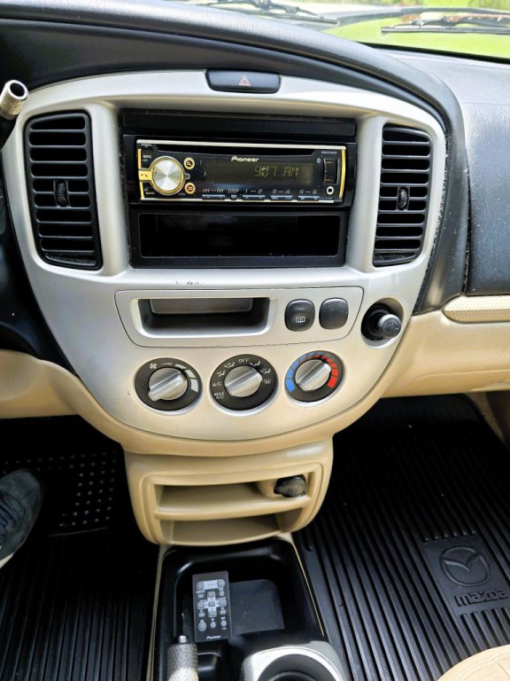 2003 Mazda Tribute Image 14