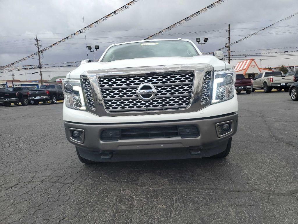 2019 Nissan Titan Image 4
