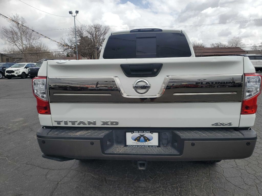 2019 Nissan Titan Image 5