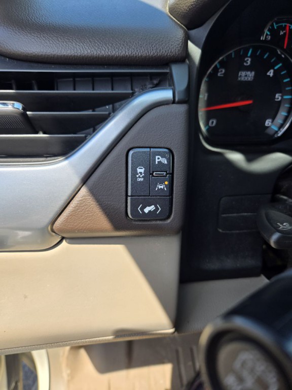 2017 Chevrolet Tahoe Image 9