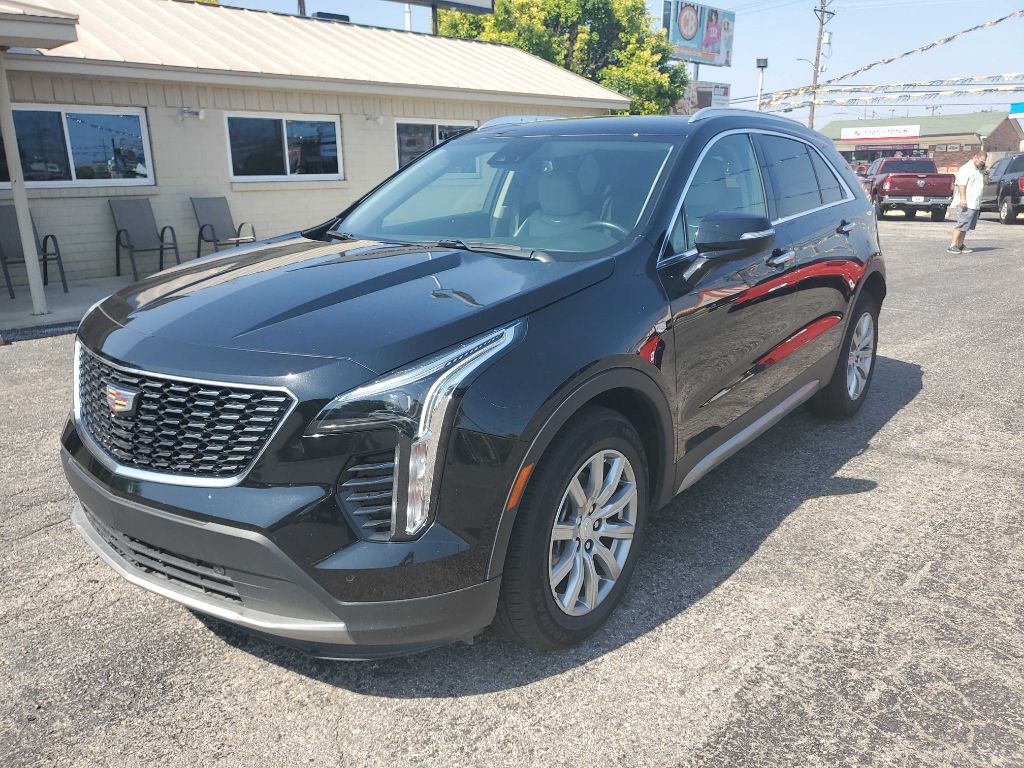2023 Cadillac XT4 Image 2