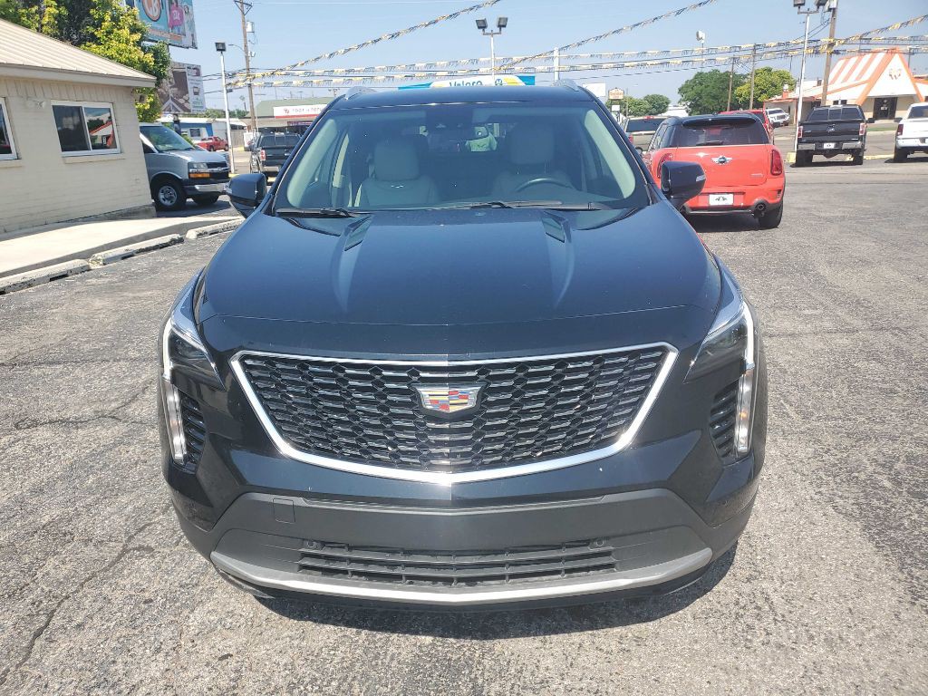 2023 Cadillac XT4 Image 3
