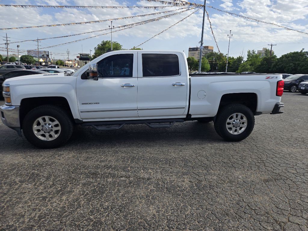 2015 Chevrolet Silverado 1500 Image 2