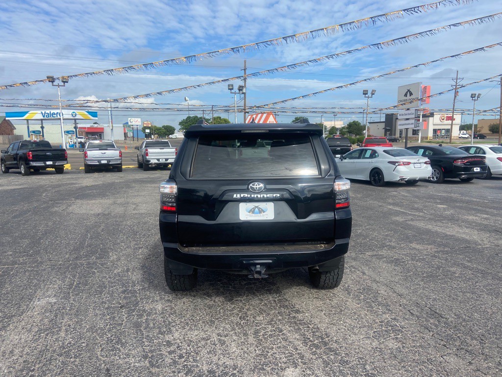 2021 Toyota 4Runner Image 6