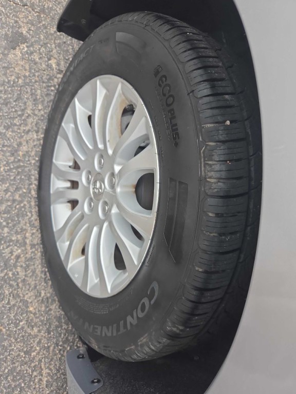 2016 Toyota Sienna Image 28