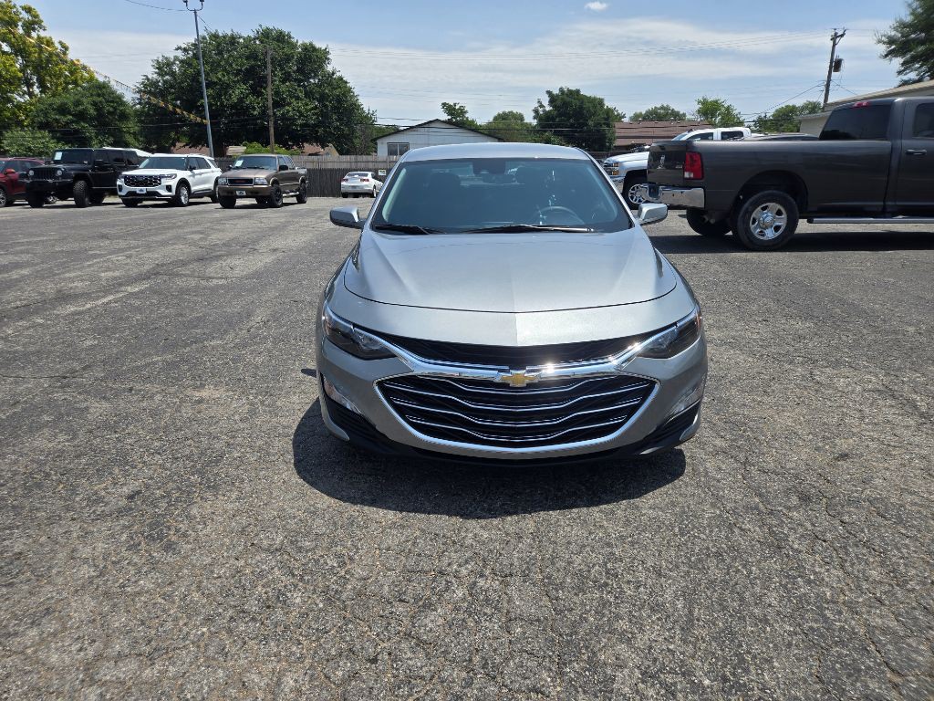2024 Chevrolet Malibu Image 3