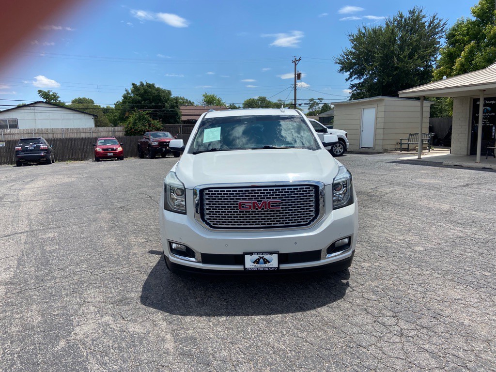 2017 GMC Yukon Image 3