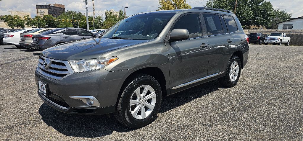2012 Toyota Highlander Image 2