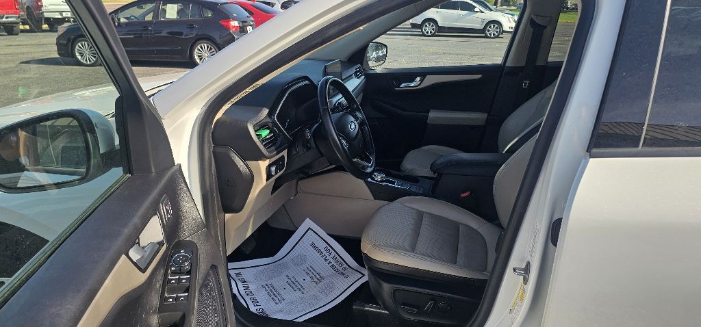2020 Ford Escape Image 34