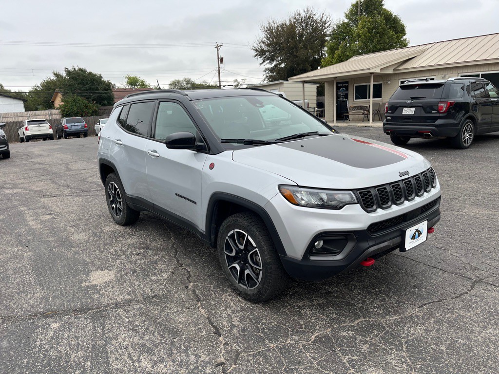 2024 Jeep Compass Image 2