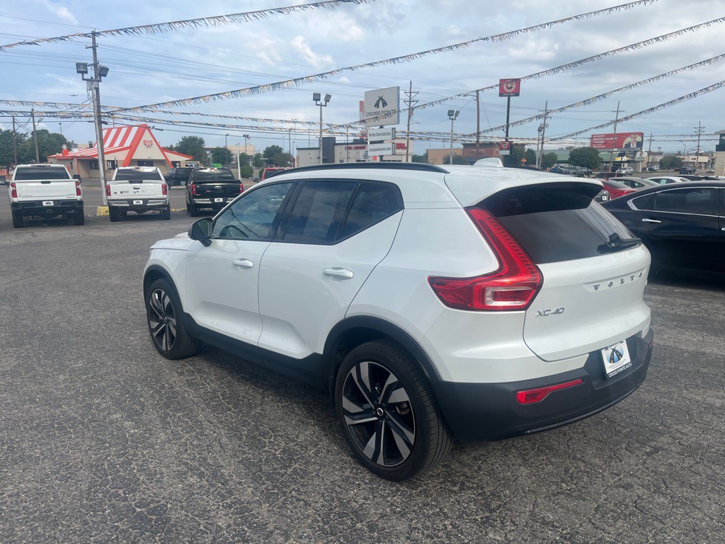 2024 Volvo XC40 Image 6