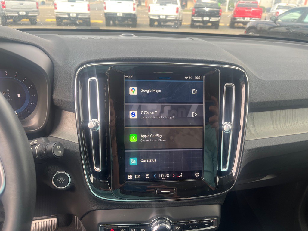 2024 Volvo XC40 Image 13