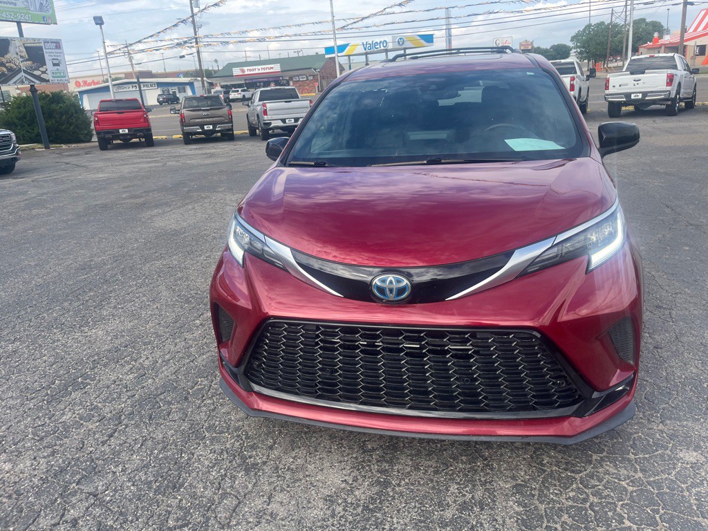 2022 Toyota Sienna Image 3
