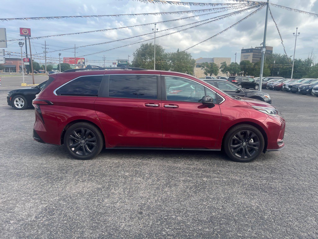 2022 Toyota Sienna Image 5