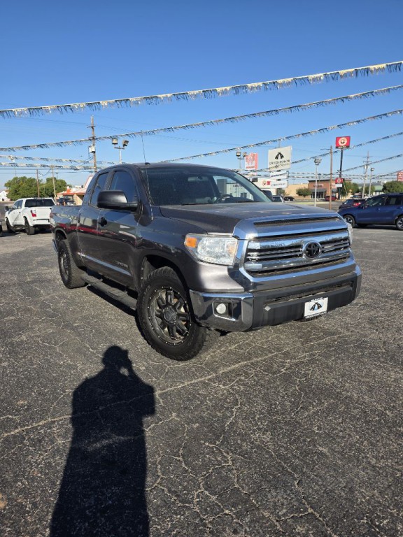 2016 Toyota Tundra Image 1