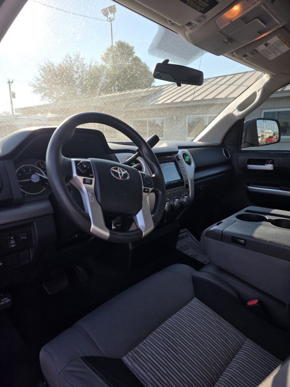 2016 Toyota Tundra Image 9