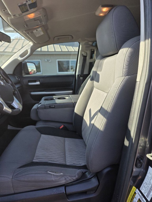 2016 Toyota Tundra Image 10