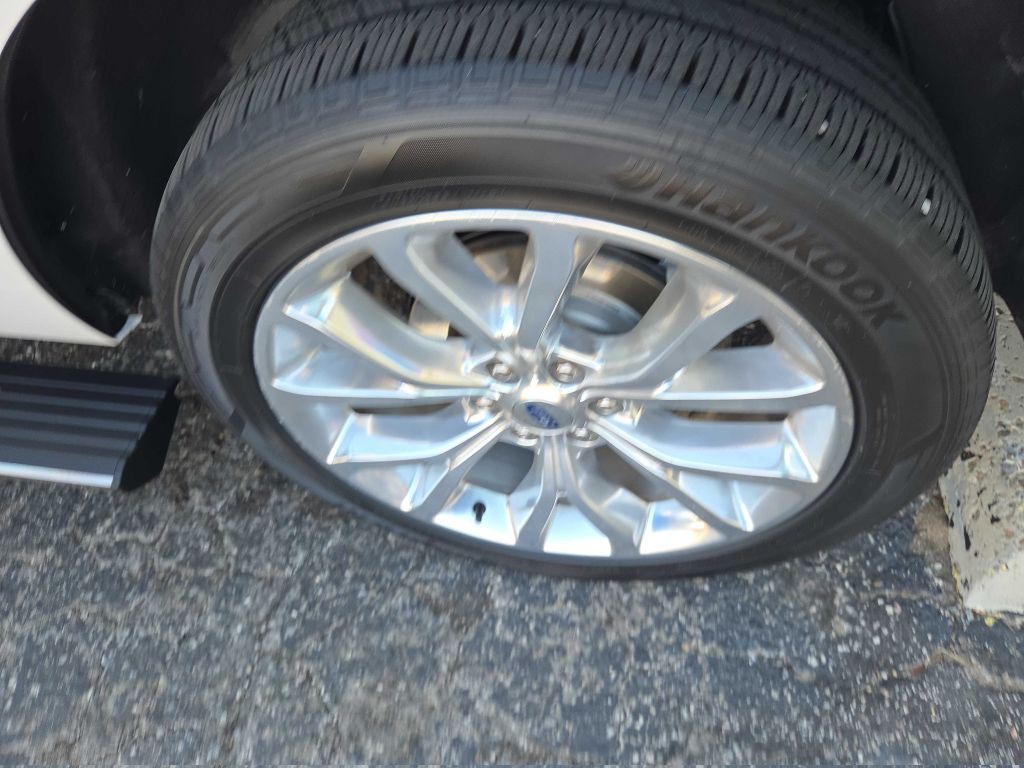 2019 Ford Expedition Image 13