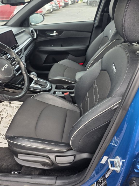 2023 Kia Forte Image 9