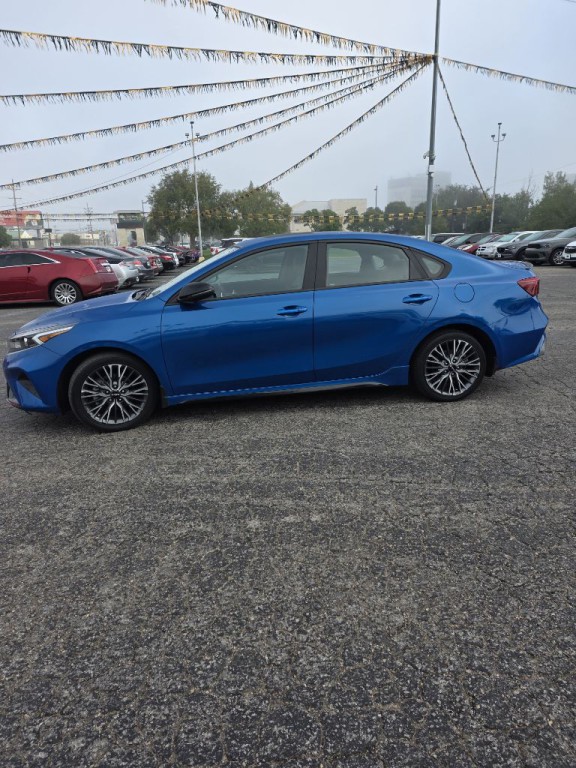 2023 Kia Forte Image 2