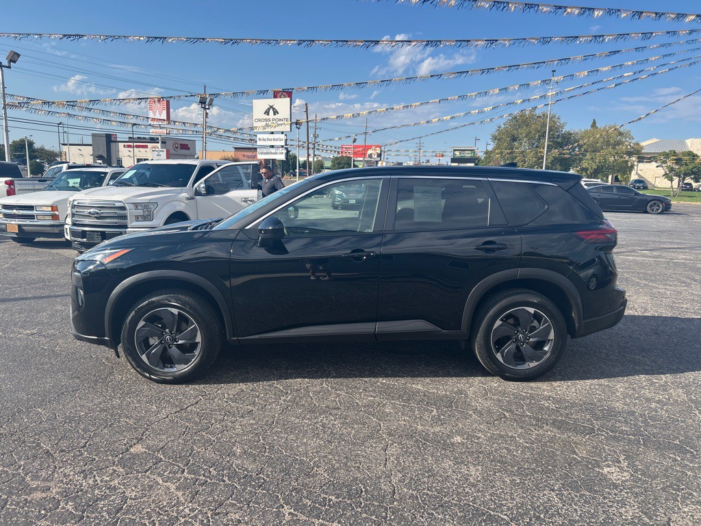 2024 Nissan Rogue Image 2