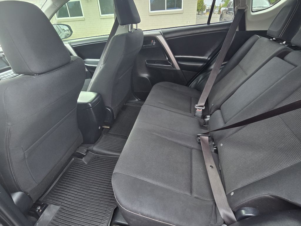 2018 Toyota Rav4 Image 8