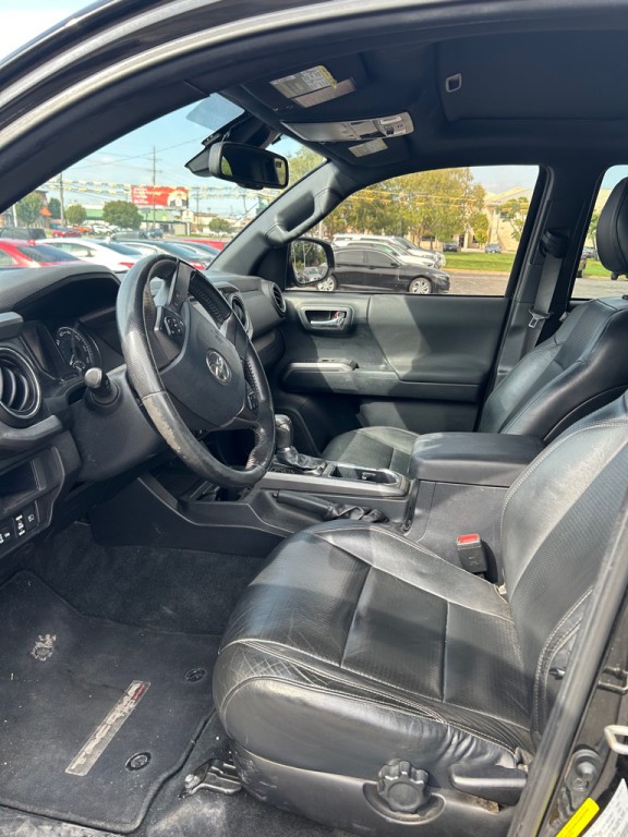 2018 Toyota Tacoma Image 3