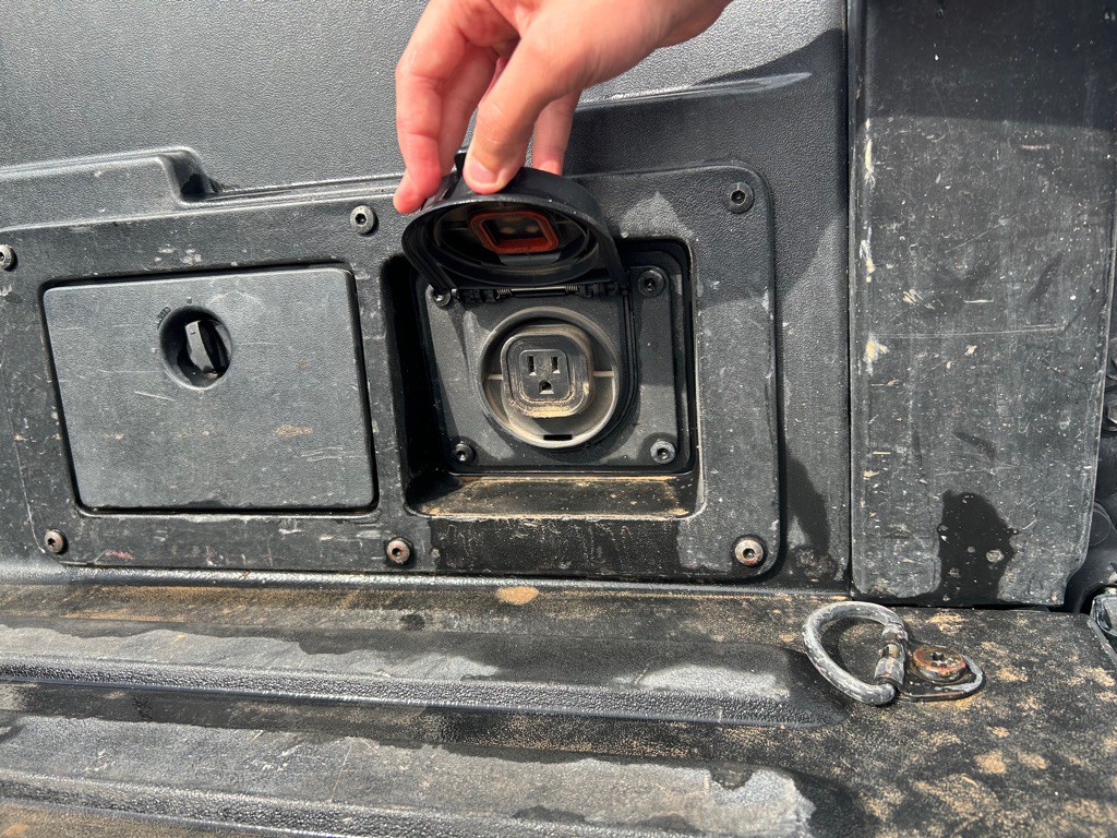 2018 Toyota Tacoma Image 5