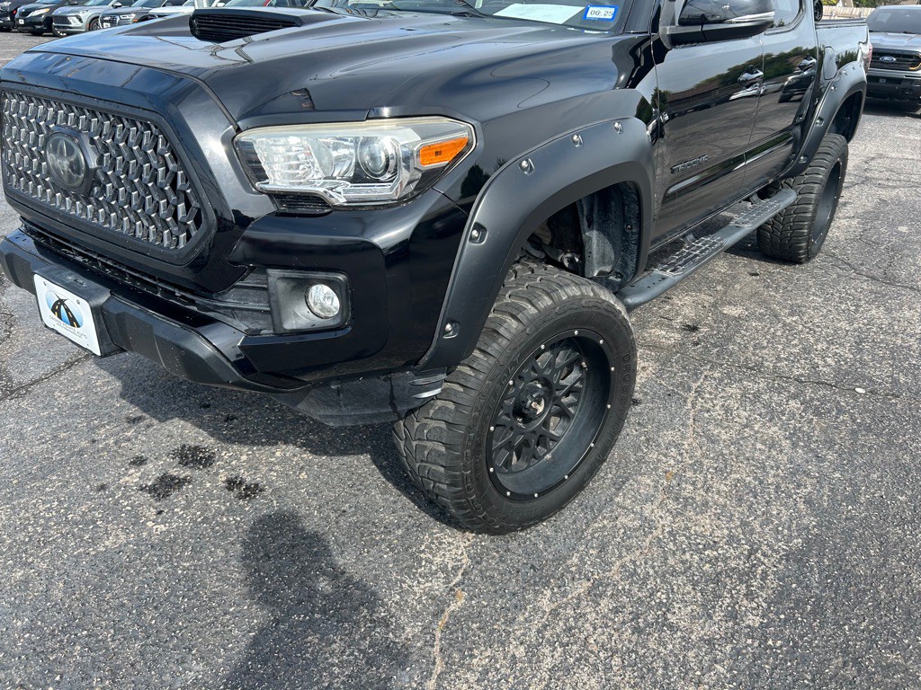 2018 Toyota Tacoma Image 6