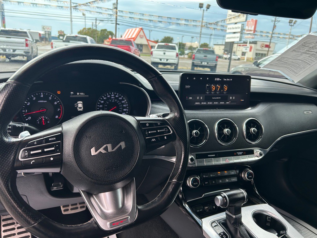 2022 Kia Stinger Image 5