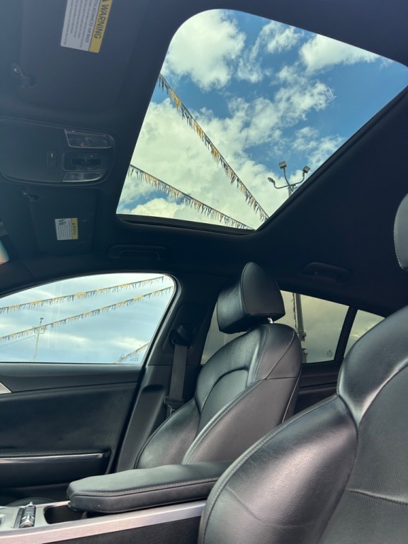 2022 Kia Stinger Image 6
