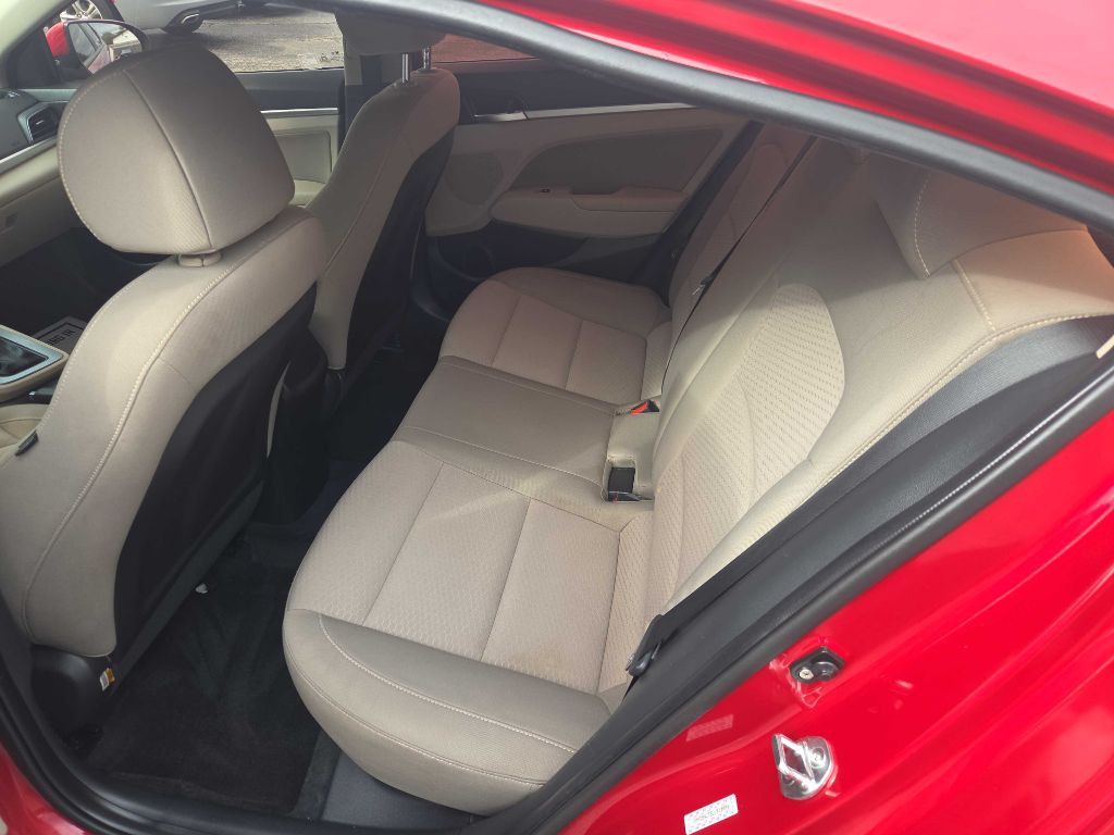 2020 Hyundai Elantra Image 4