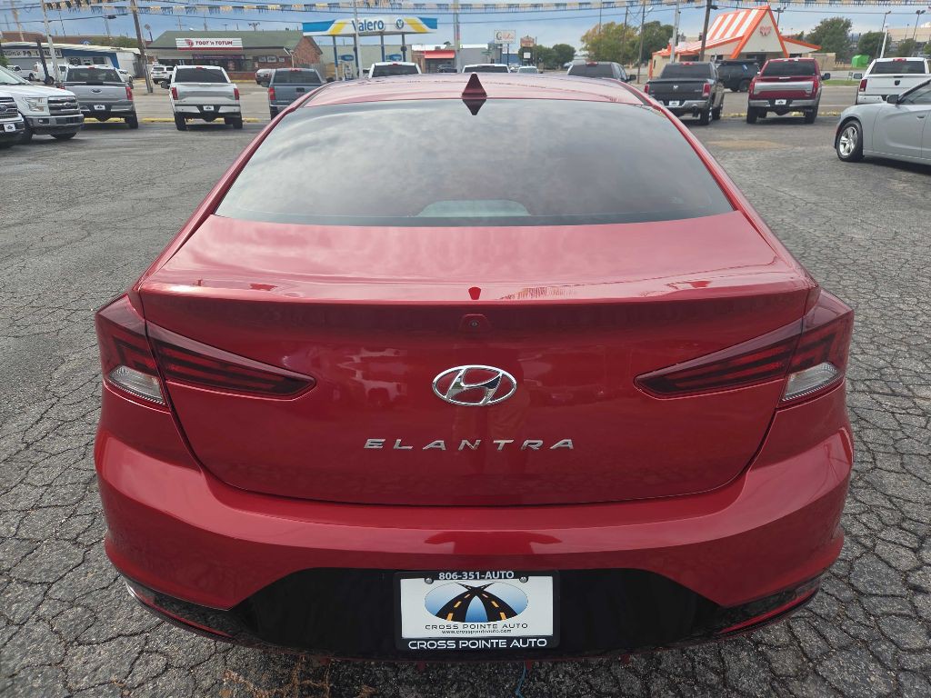 2020 Hyundai Elantra Image 5