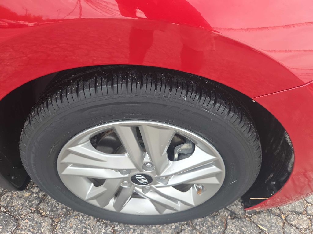 2020 Hyundai Elantra Image 8