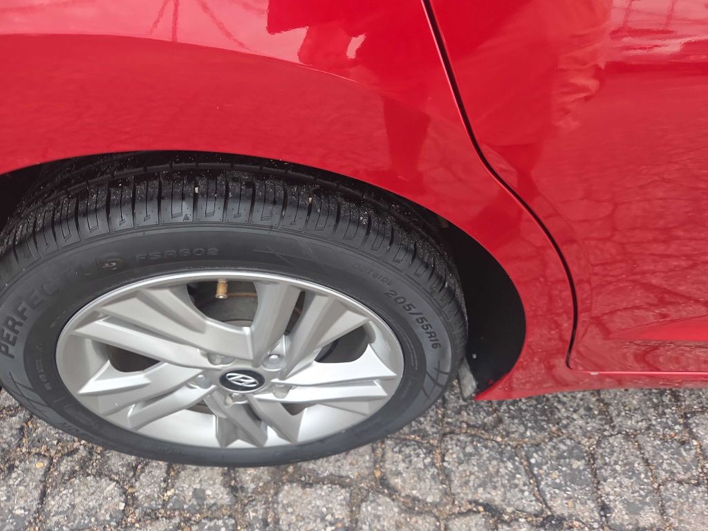 2020 Hyundai Elantra Image 10