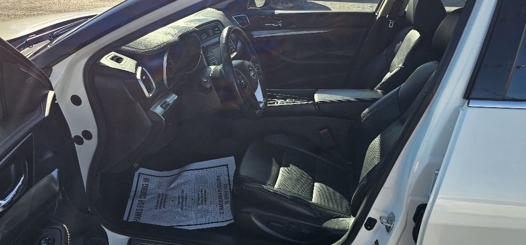 2023 Nissan Maxima Image 9