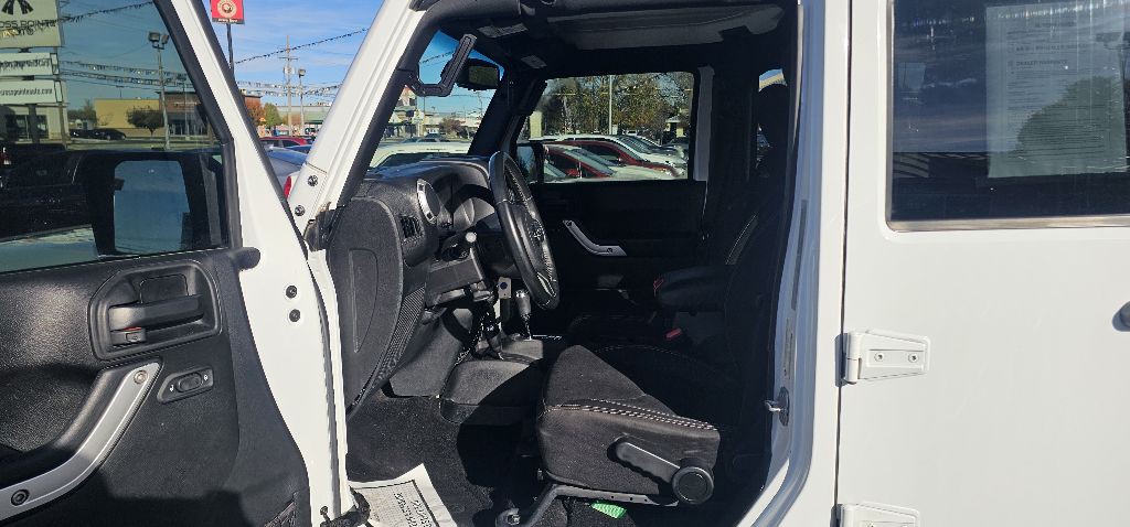 2017 Jeep Wrangler Unlimited Image 8