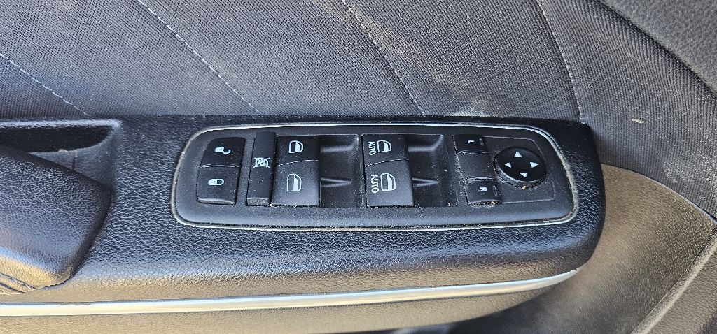 2021 Dodge Charger Image 8